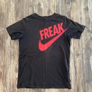 2/20 Nike Freak Dri Fit Youth Large